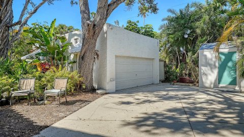 547 N Shore Dr