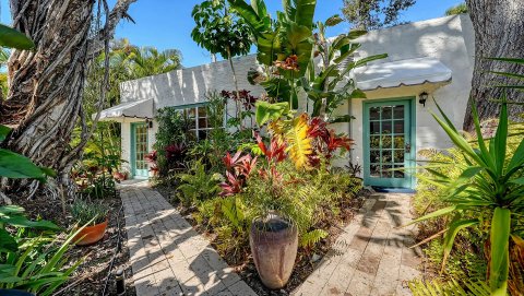 547 N Shore Dr