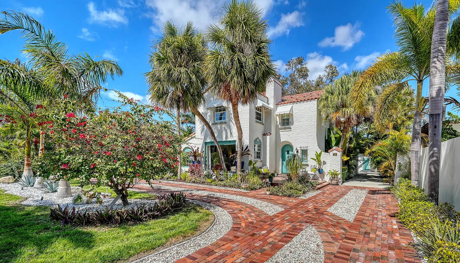 547 N Shore Dr