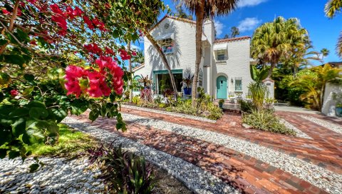 547 N Shore Dr
